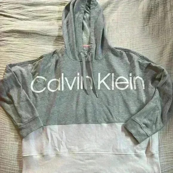 Calvin Klein Performance Sweatshirt - Picture 1 of 5